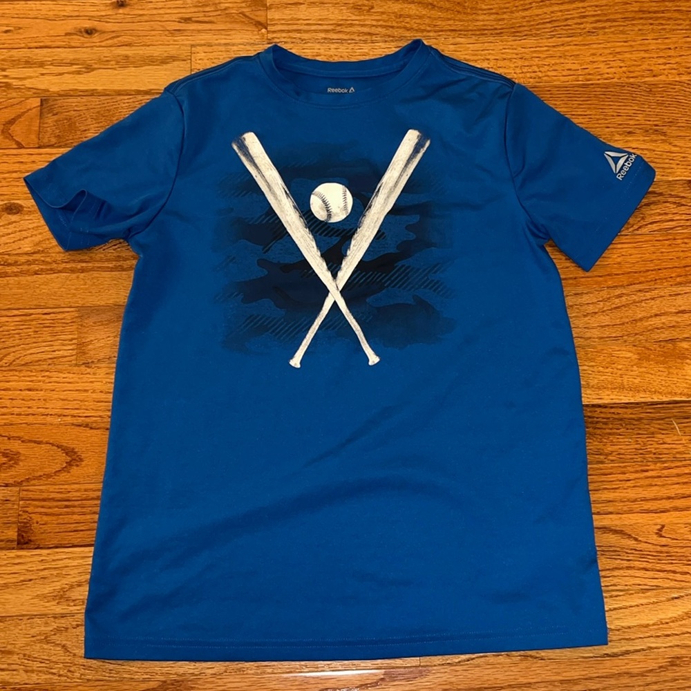 REEBOK T-SHIRT